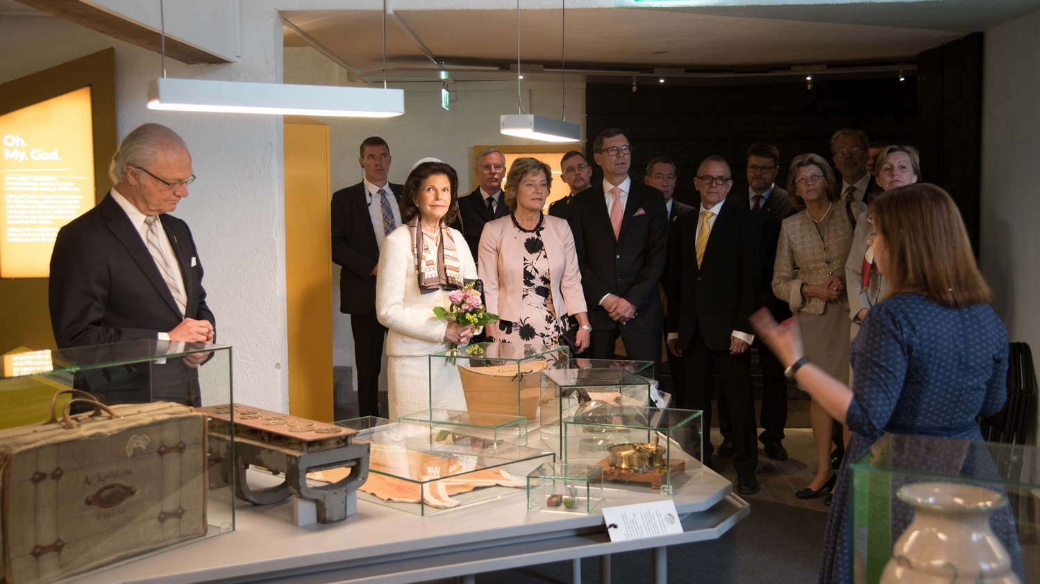 Kungen och Drottningen besöker utställningen Vi blir Örebro 2015