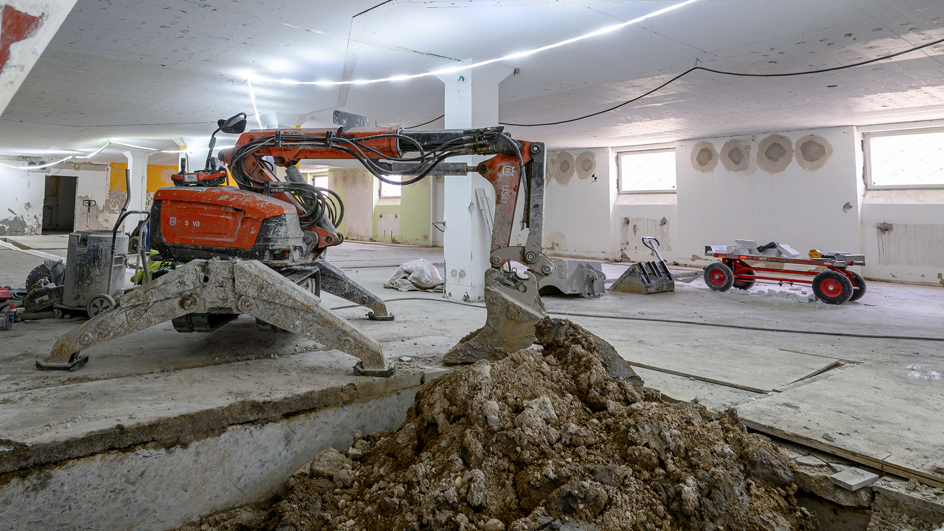 Golv grävs upp på Örebro läns museum